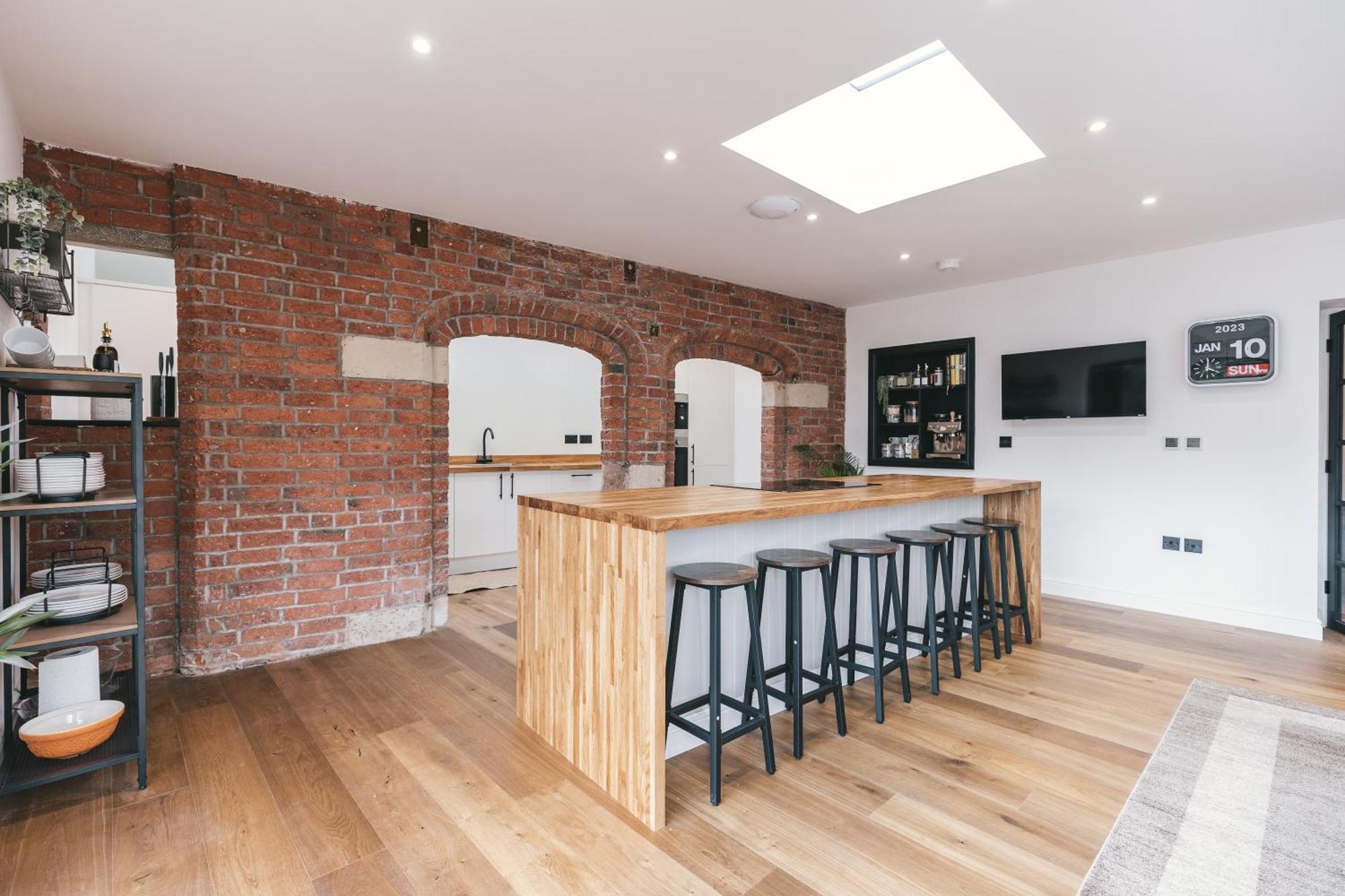 House With A Cinema And Games Room, Sleeps 17 Shrewsbury Buitenkant foto