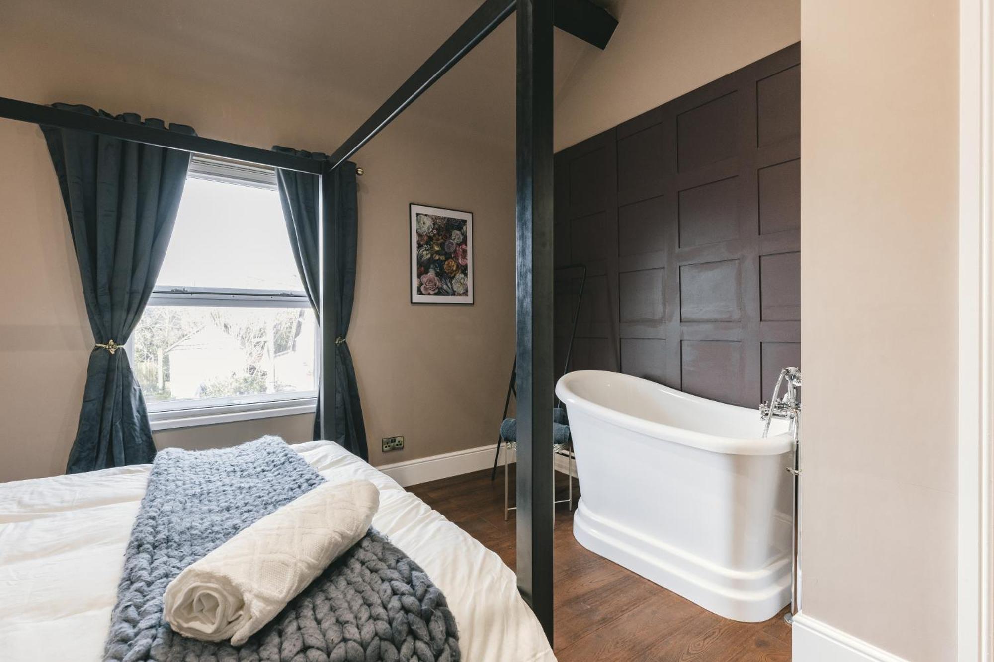 House With A Cinema And Games Room, Sleeps 17 Shrewsbury Buitenkant foto
